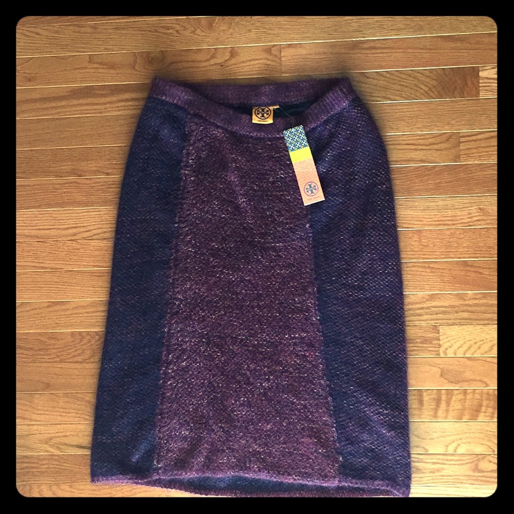 Never worn Tory Burch skirt w/tags